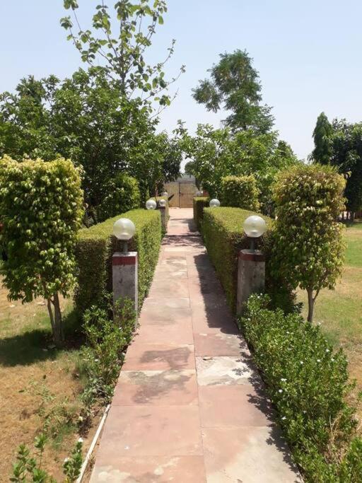 فيلا Achal Farm जंगल में मंगल غورغاون المظهر الخارجي الصورة